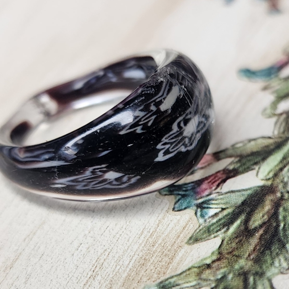 Glass Art Ring. Black and White, Size 7